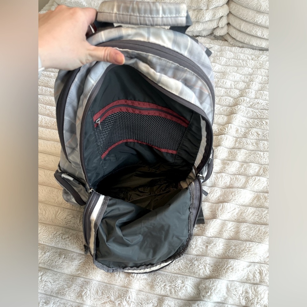 Nike 6.0 Deuce Backpack - Cool Grey / Dark Grey - Picture 9 of 13